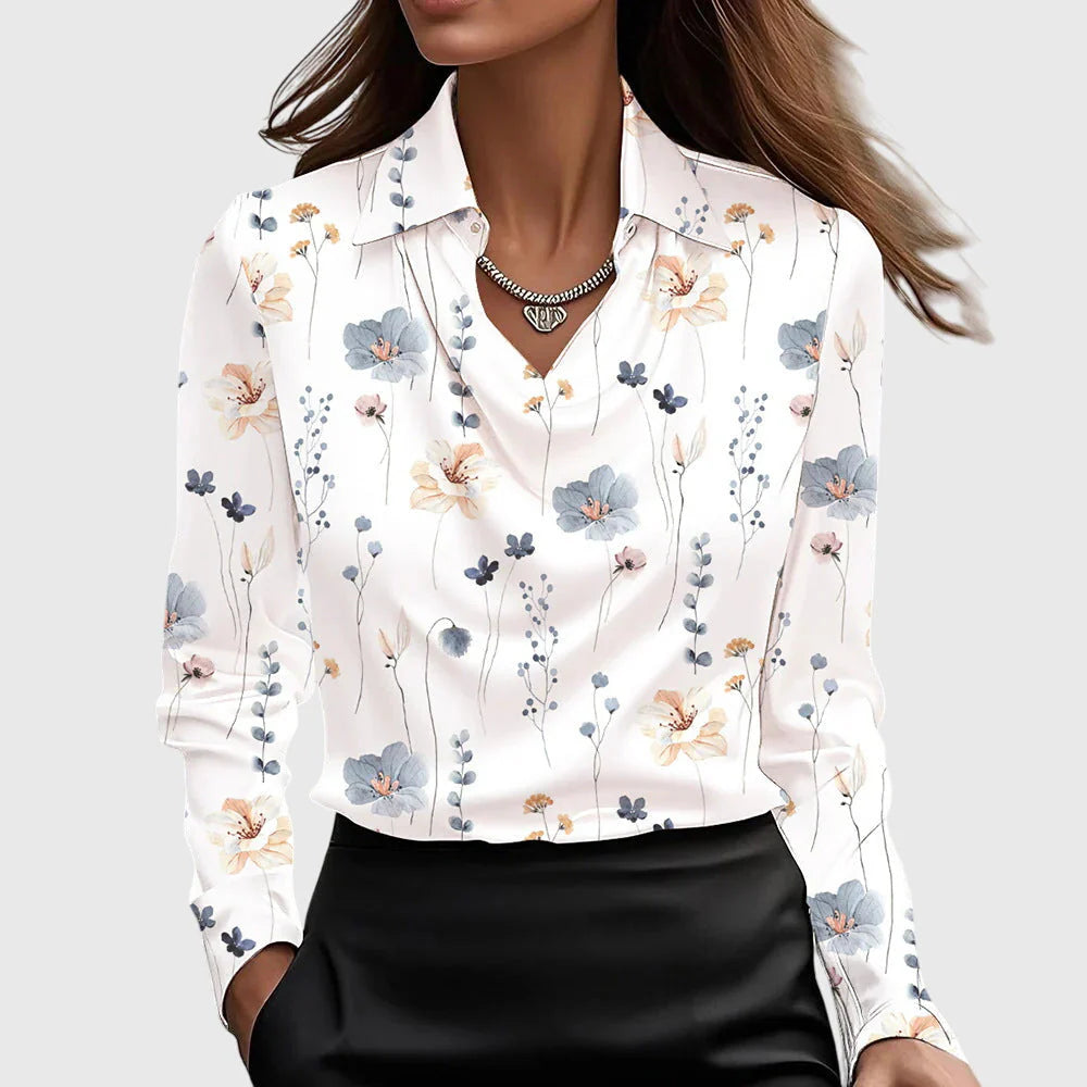 Blouse au brillant luxueux avec col plissé